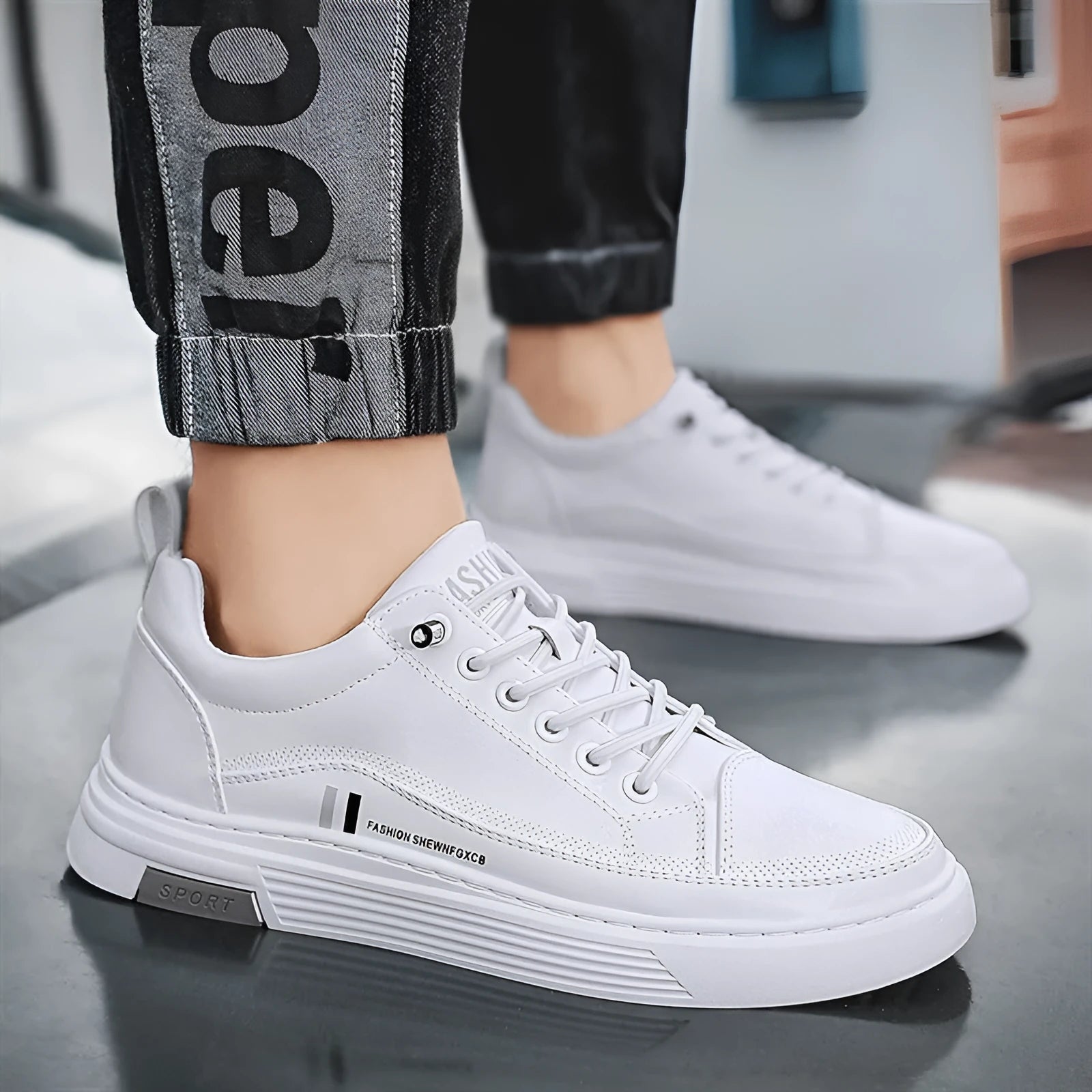 Men's low-top white skateboard shoes with an elastic band and Microfiber upper.