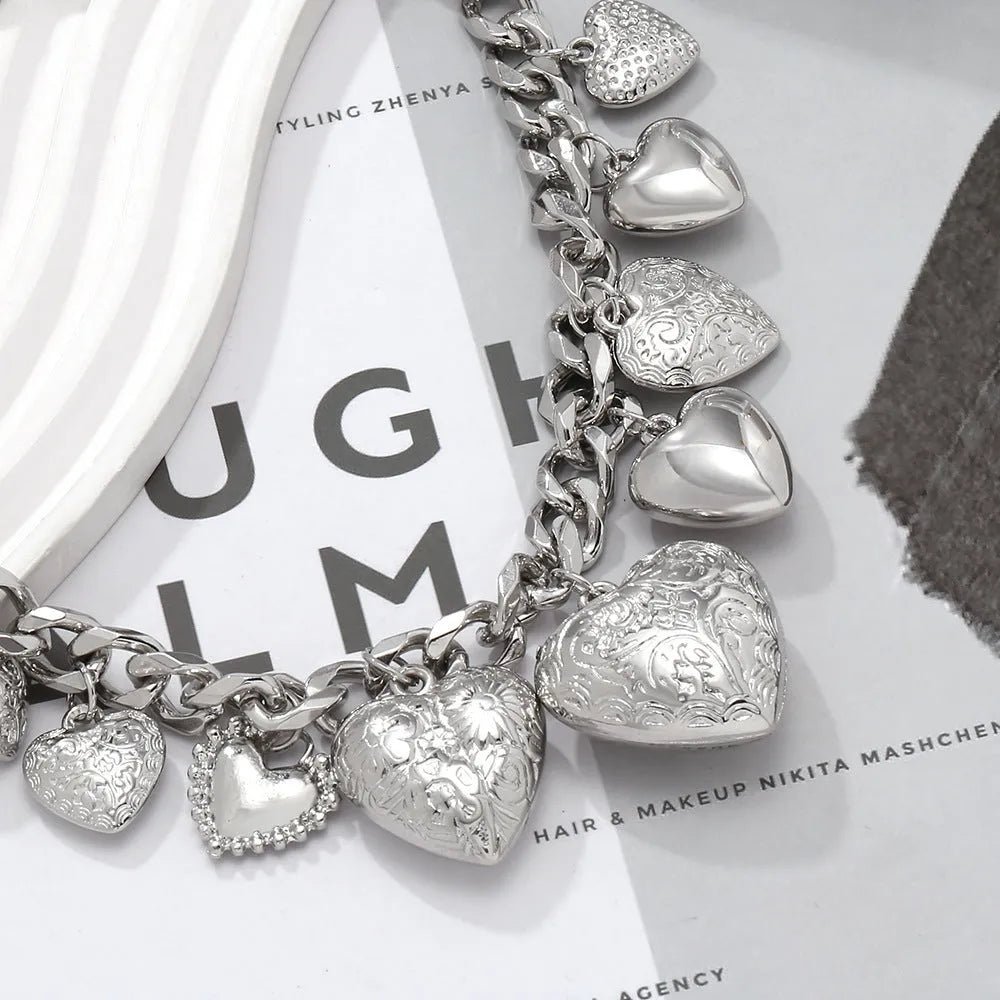 Adjustable alloy heart pendant necklace in gold and white K options with exaggerated love design