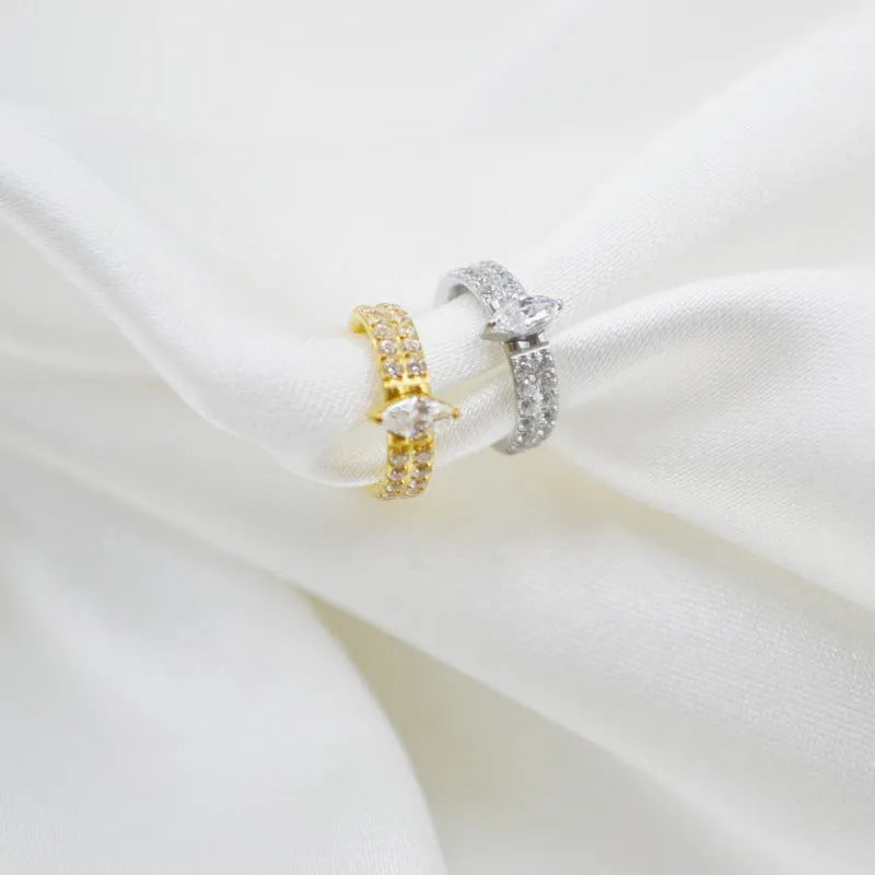 Heart-shaped titanium steel earrings with zircon stones in silver or gold colour, measuring 1.2x8mm.