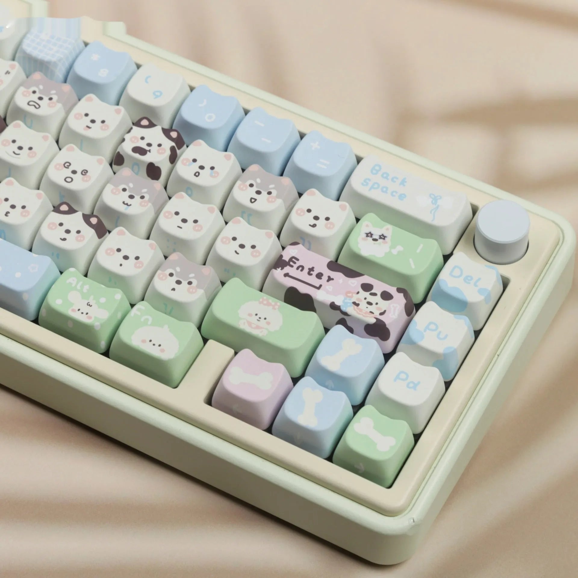 Complete set of PBT keycaps with cat and puppy sublimation designs for mechanical keyboards