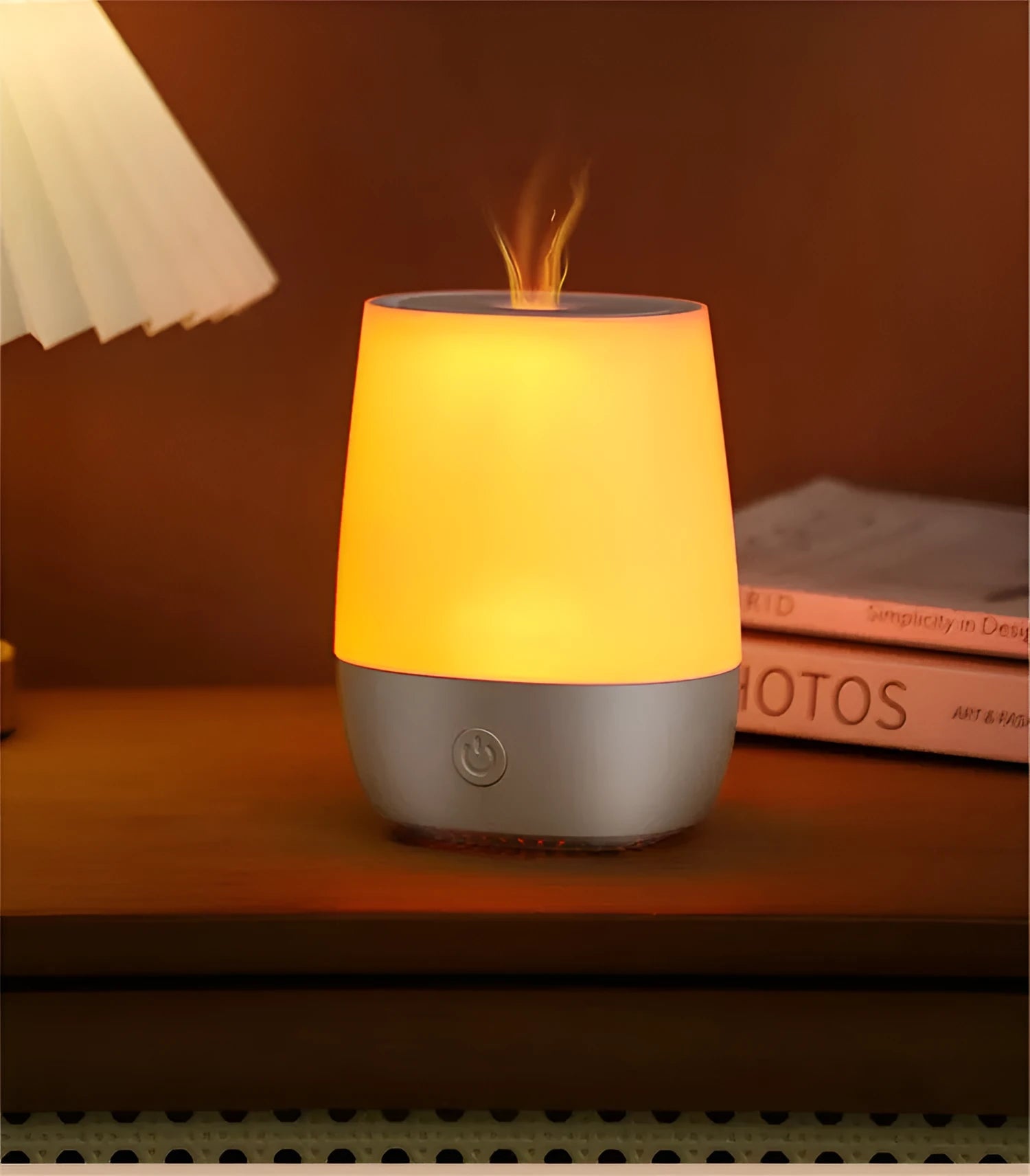 White USB-powered aromatherapy diffuser with simulated flame effect and humidifier function